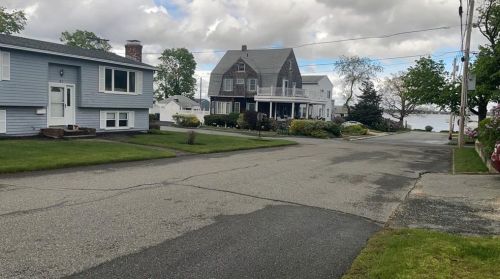 34 Grace Ave, Warwick, RI 02889-2633