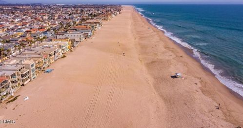 5449 Driftwood St, Oxnard, CA 93035-1081