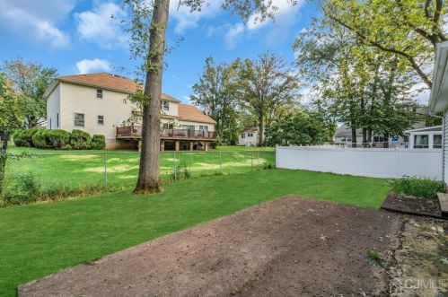 41 Meredith Rd, Piscataway NJ  08854-5419 exterior