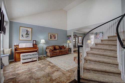 7136 Quatar St, Aurora, CO 80016-6026