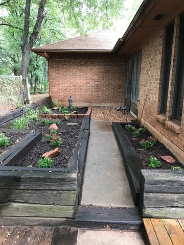 9815 Smoking Oak, Edmond, OK 73025-1472