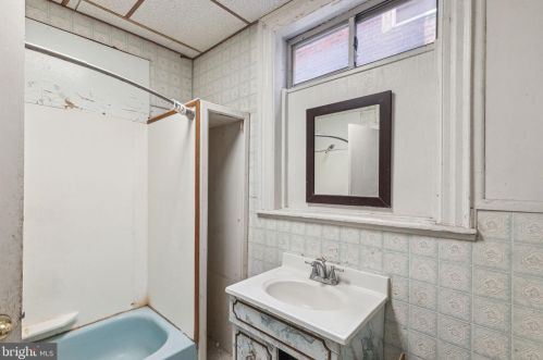 738 63rd St, Philadelphia PA 19151-3803 exterior