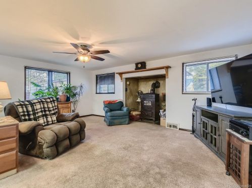 418 Willow Dr, Denver CO  80603-5761 exterior