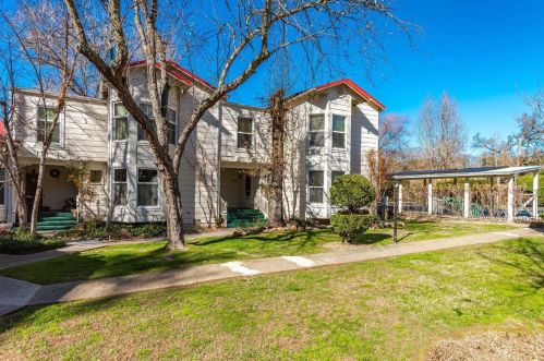 519 Clinton Rd, Jackson, CA 95642-2606