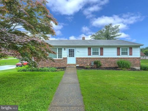 2681 Willapa Dr, York, PA 17315-4647