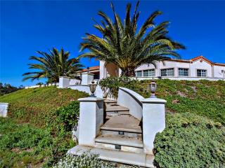 3295 Caminita Cortina, Fallbrook, CA 92028-8596