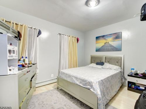 53 Sassafras St, Paterson NJ  07524-1733 exterior