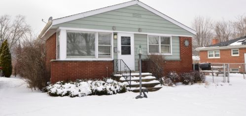 448 Radcliffe Ave, Des Plaines, IL 60016-2033