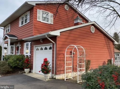 73 Knapp Ave, Trenton, NJ 08610-2224