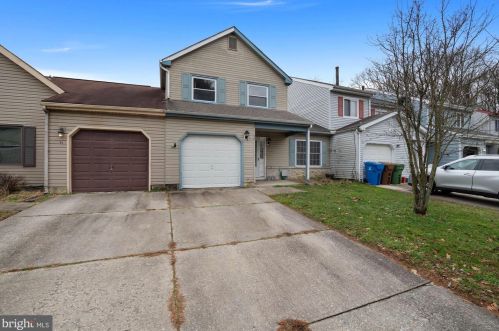 34 Monroe St, Auburn, NJ 08085-1536