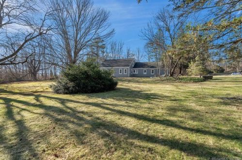 1 Homer Clark Rd, Sandy Hook CT  06482-1521 exterior