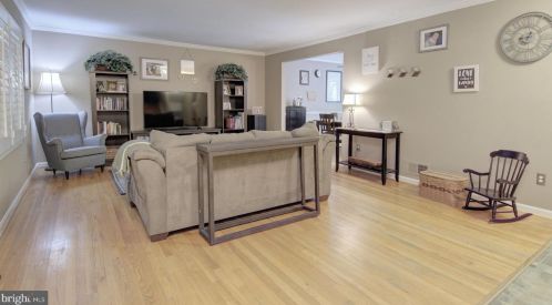 2305 Short Ridge Rd, Herndon, VA 20191-4509