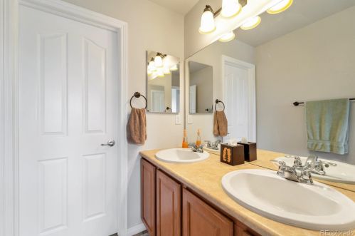 26035 Euclid Dr, Aurora CO  80016-2457 exterior