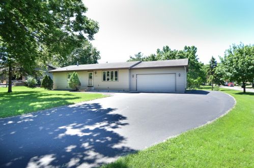 2750 109th Ave, Minneapolis, MN 55433-3903
