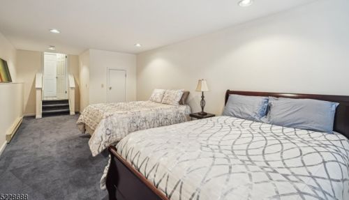 47 Clarken Dr, Town Center NJ  07052-3453 exterior