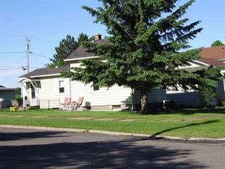529 5th St, Chisholm, MN 55719-1319