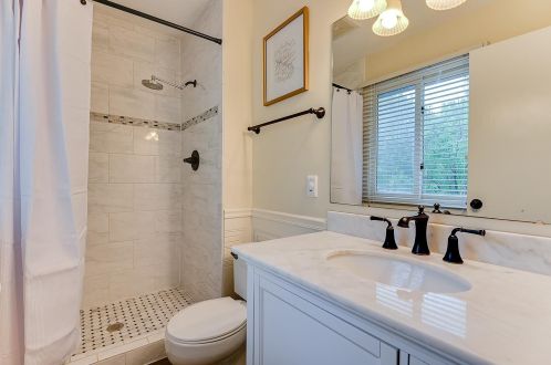 1810 Evergreen Ct, Saint Paul MN  55125-2301 exterior