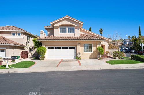 32 Trinity, Irvine CA  92612-3271 exterior
