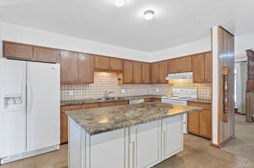 2410 Spruce Ave, Estes Park CO exterior