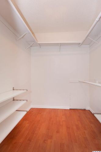 570 Stocker St, Glendale CA  91202-2203 exterior