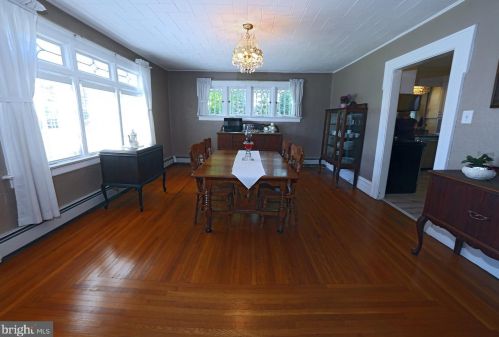 25 Roosevelt Blvd, Lancaster PA  17601-4039 exterior