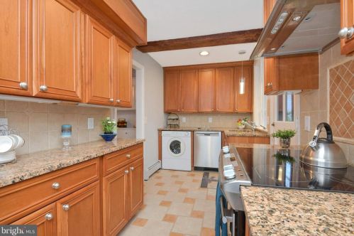 85 Overbrook Dr, Princeton NJ  exterior