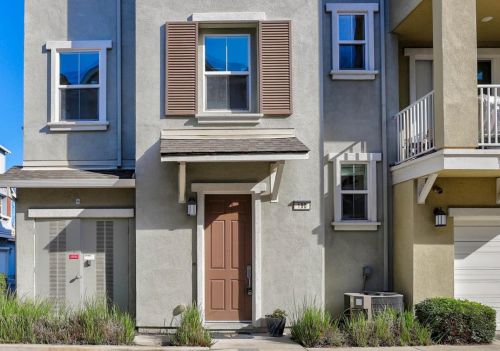 190 Fable Ct, Mountain View, CA 94043-5236