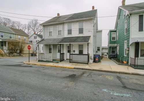 404 Reading St, Harrisburg, PA 17113-1842