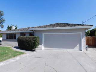 839 Cari Ct, Salinas, CA 93905-1110