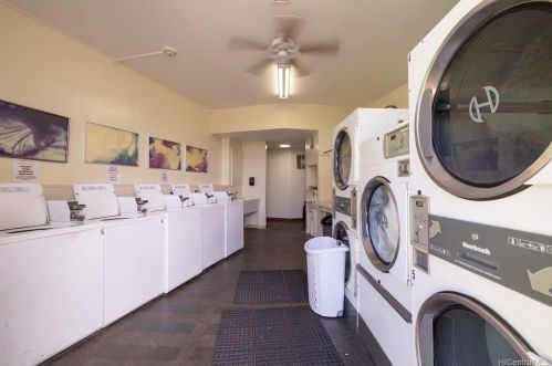 750 Amana St, Honolulu HI  96814-5025 exterior