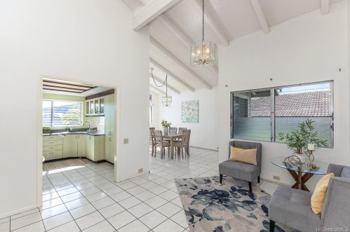 1008 Kaluanui Rd, Honolulu HI  96825-1323 exterior