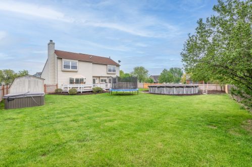 1075 Big Eagle Trl, Carol Stream IL  60188 exterior