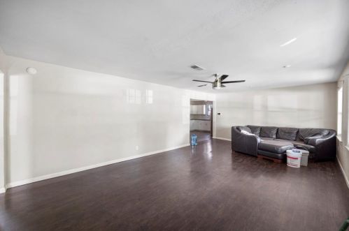3733 Matson St, Fort Worth, TX 76117-2819