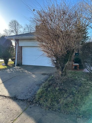 6315 Elm View Pl, Cincinnati, OH 45216-2213