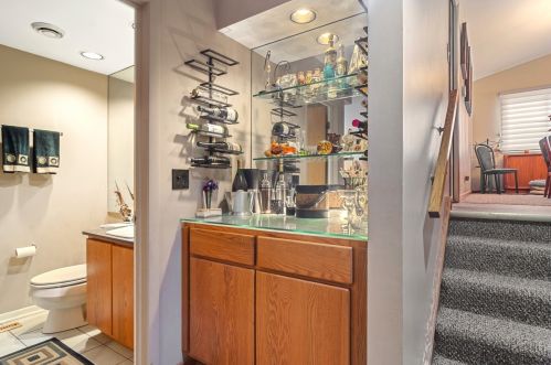 115 Eastwood Dr, Bannockburn IL  60015-5009 exterior