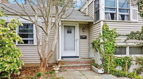 27 Skylark Rd, Greenwich, CT 06830-4624