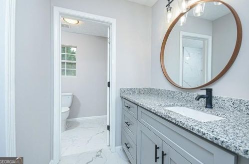 5484 Denny Dr, Atlanta GA  30349-5223 exterior