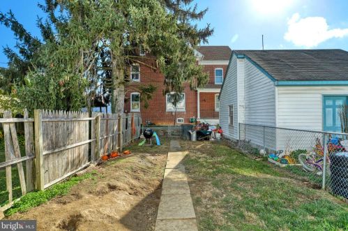 22 Middle St, Hanover PA 17331-3746 exterior