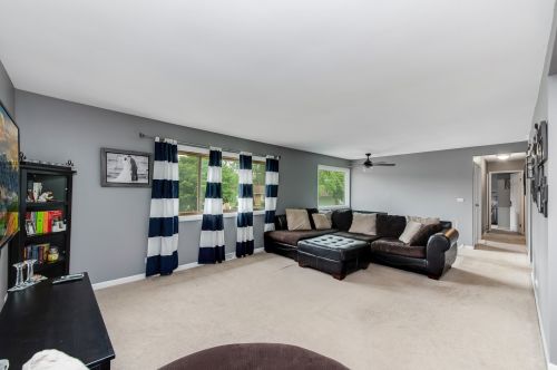 12 Dorchester Ct, Lemont, IL 60440-1110