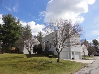 18 Walkeridge Dr, Nashua, NH 03062-1653