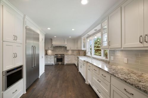 8009 Greenbriar Ln, Saint Paul MN  55125-8472 exterior