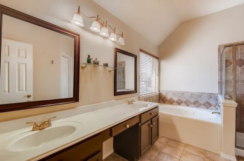 8513 Viridian Ln, Fort Worth TX  76123-2938 exterior