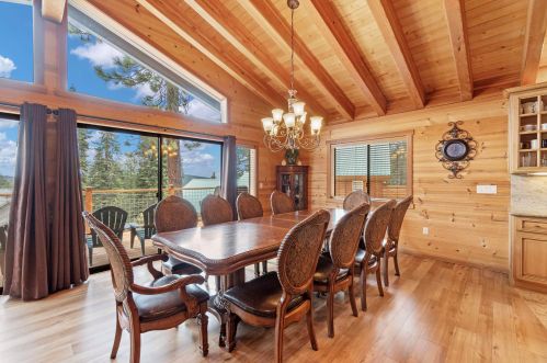 11030 Ski Slope Way, Truckee CA  96161-6603 exterior