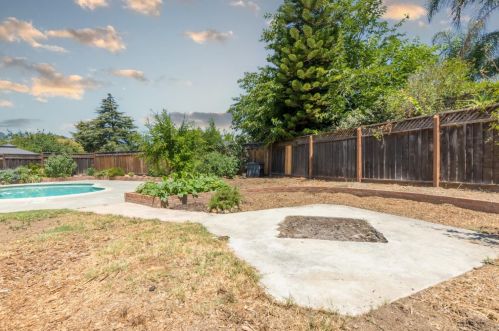 5070 Derek Dr, San Jose, CA 95136-3305