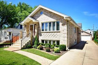 7000 Niles Ter, Niles, IL 60714-4306