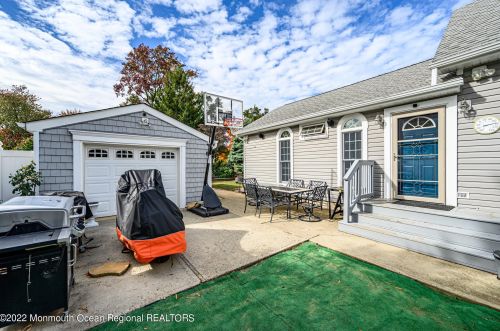 177 Ocean Ave, Middletown NJ 07748-5664 exterior