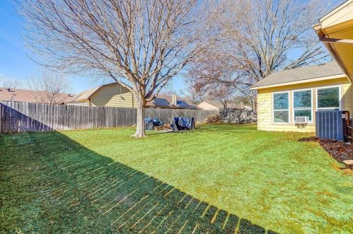 416 Grand Mdw Dr, Fort Worth TX 76108-3905 exterior