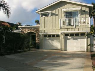 172 La Mesa Ave, Encinitas CA  92024-3230 exterior