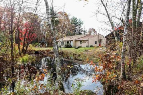 260 Dunbarton Rd, Goffstown, NH 03045-2827