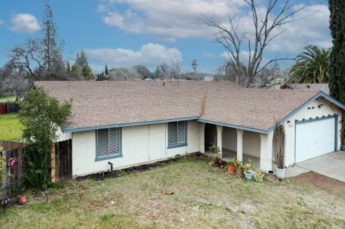 7834 Smoley Way, Citrus Heights, CA 95610-2612